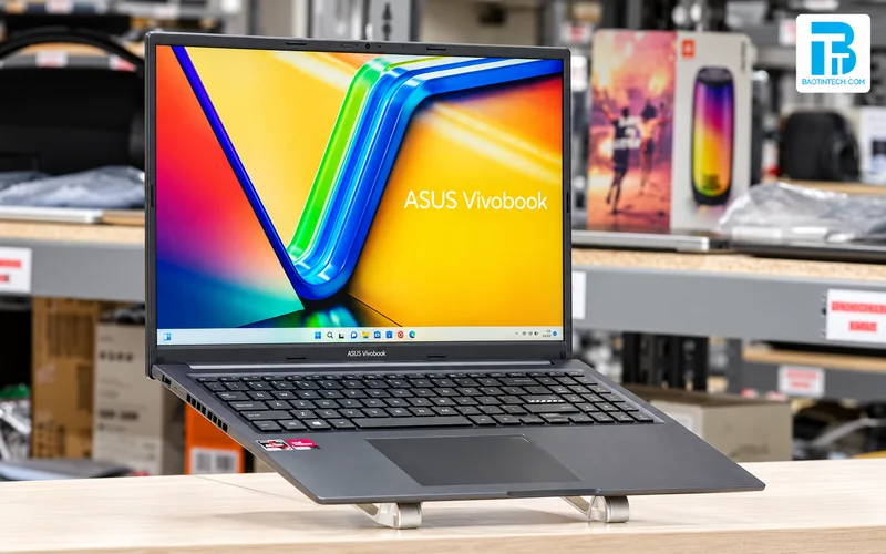 Laptop ASUS Vivobook trưng bày chính hãng tại cửa hàng Bảo Tín Tech