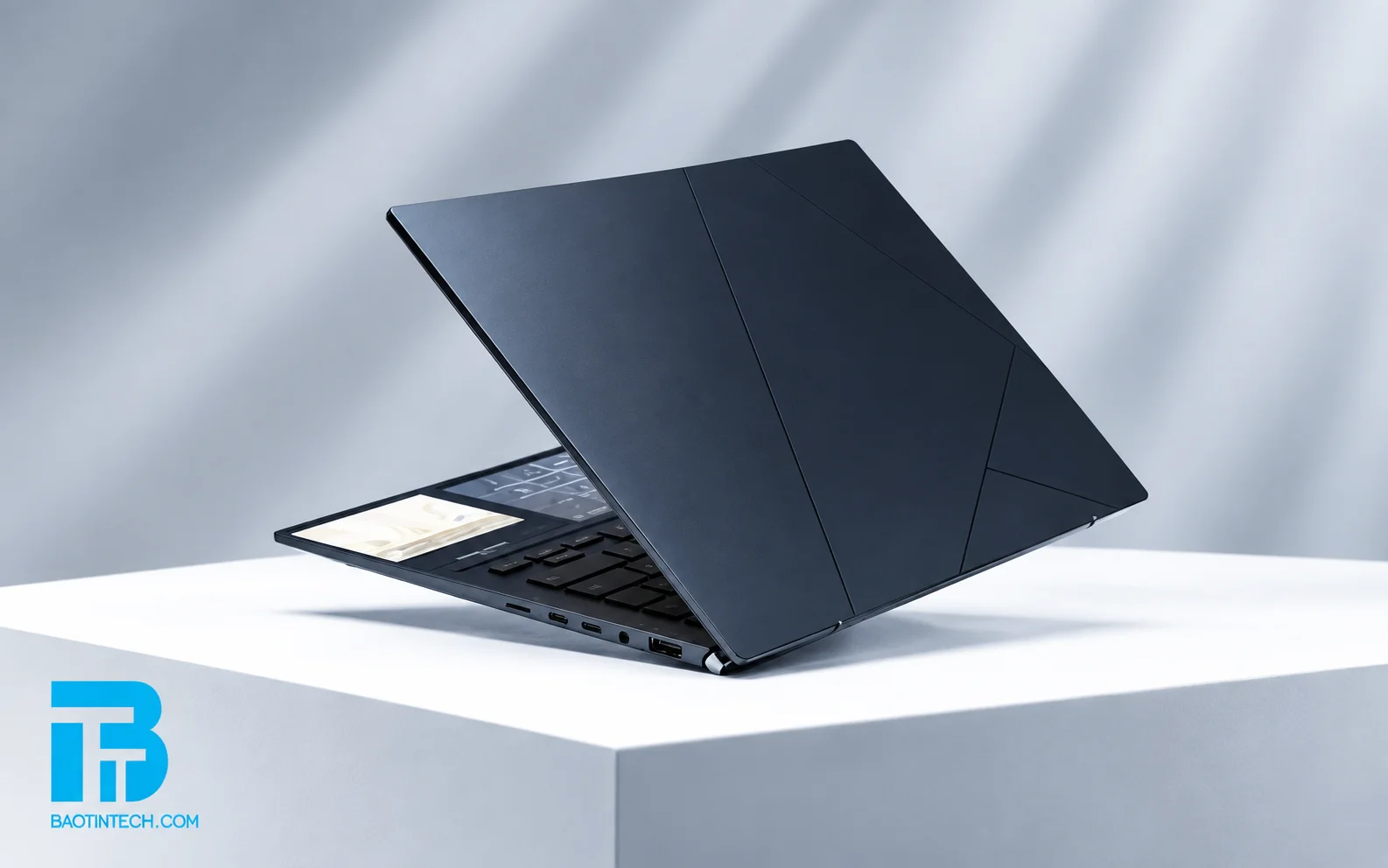 Laptop ASUS Zenbook S mỏng nhẹ với thiết kế cao cấp